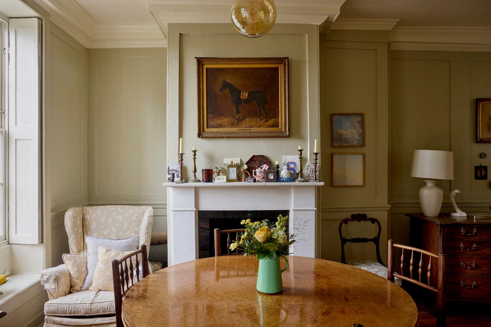 Kew Foot Road - Image 3